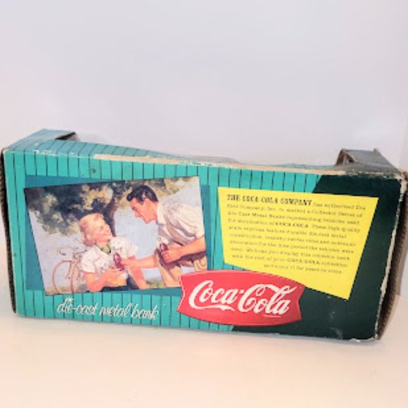 VINTAGE DIE CAST METAL COCA COLA 1953 DELIVERY TRUCK BANK 9" NEW IN BOX - Picture 3 of 6